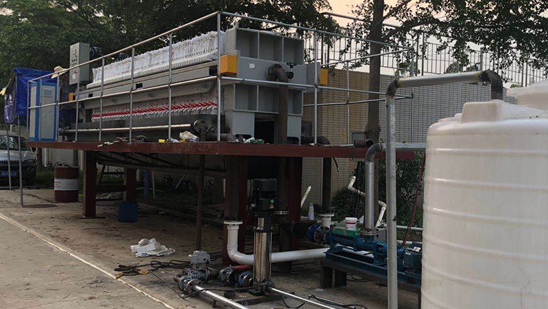 隔膜青青草免费观看视频排液方式