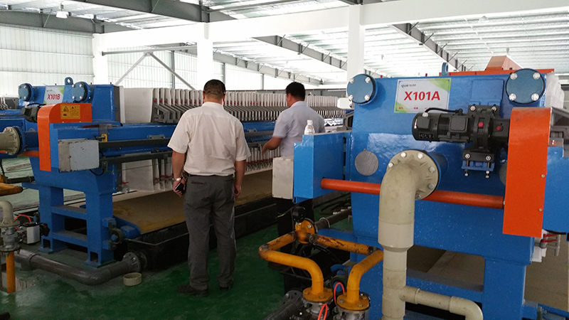 高壓隔膜青青草免费观看视频